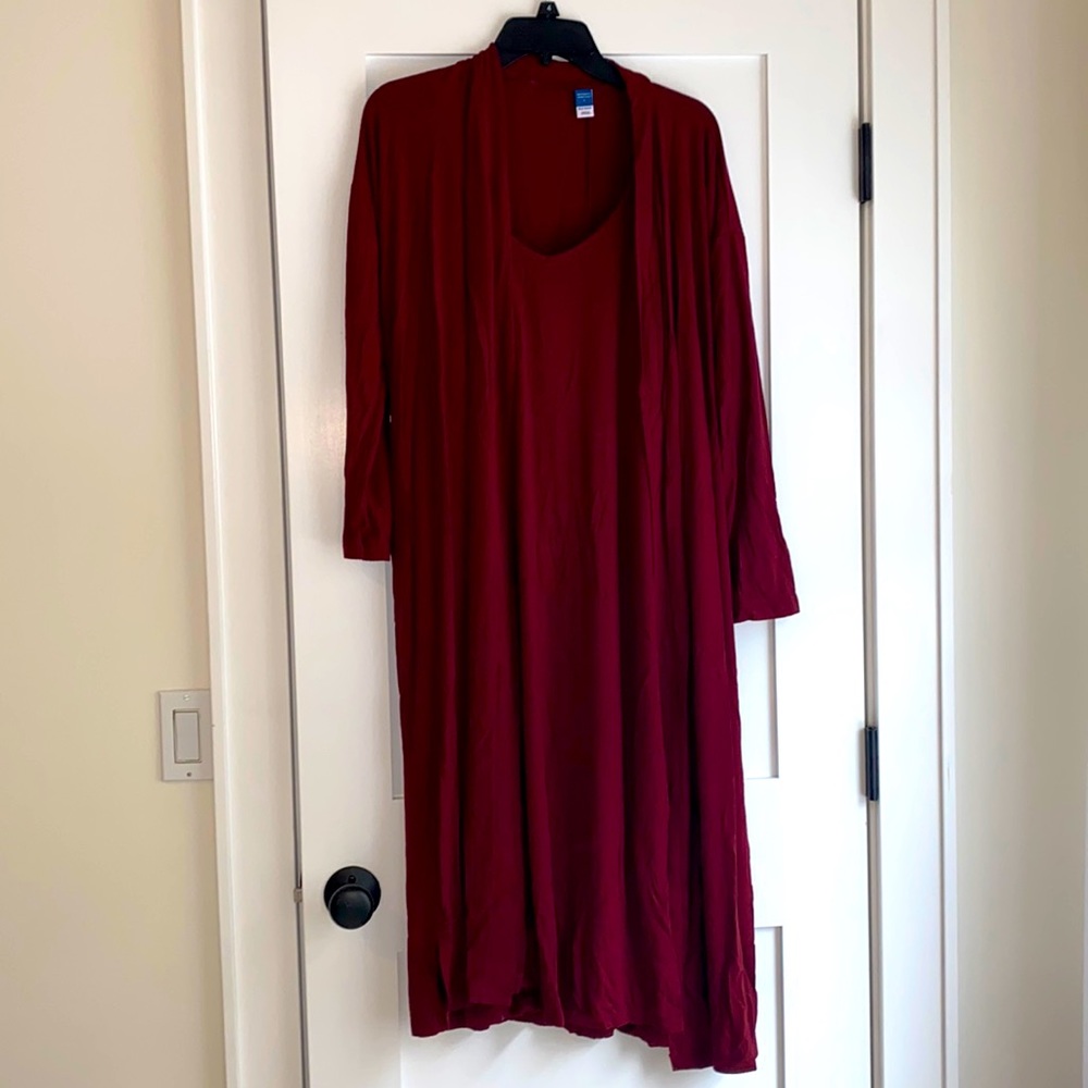 Old Navy Maternity Sleep gown and robe